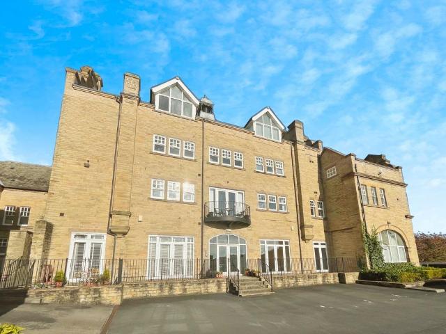 Flat for sale in Claremount, Halifax