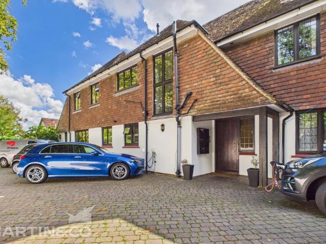 Flat for sale in Hawkenbury, Sandown Park
