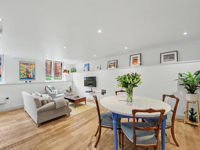 Flat for sale in Ancoats, Manchester