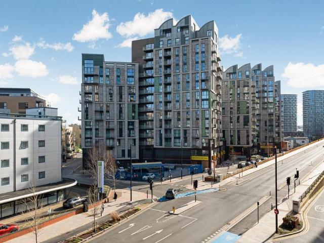 Flat for sale in London Borough of Newham, Greater London