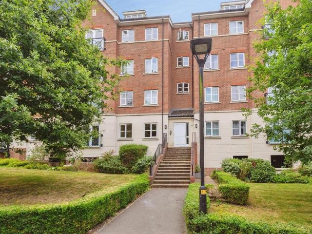 Flat for sale in Walton, Aylesbury