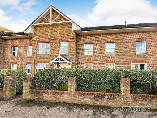 Flat for sale in Blackhills, Surrey