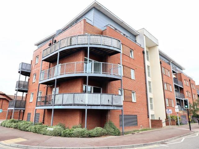 Flat for sale in Bletchley and Fenny Stratford, Bletchley
