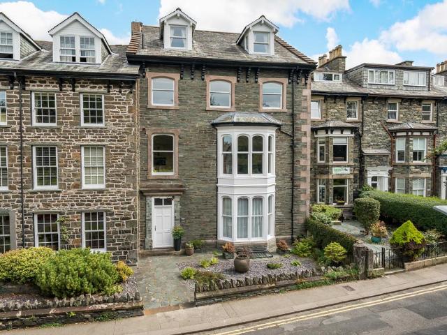Flat for sale in Chestnut Hill, Keswick