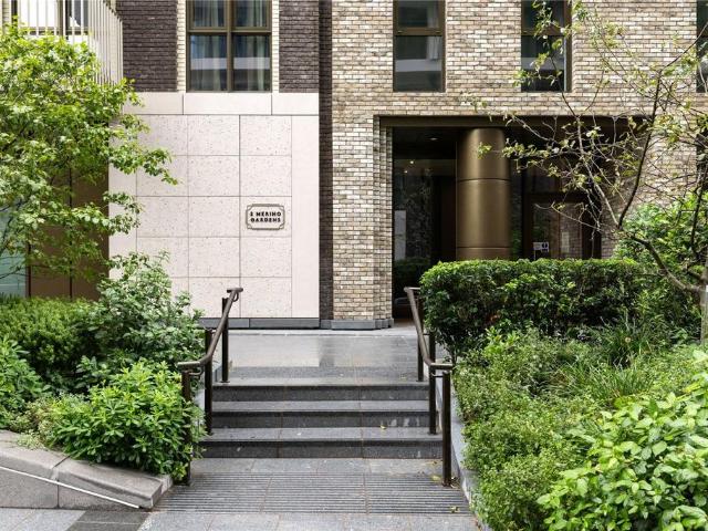 Flat for sale in St. George in the East, Wapping