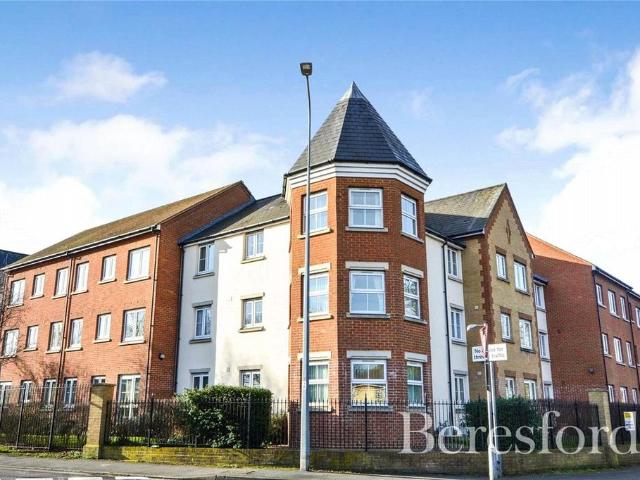 Flat for sale in Bocking, Chipping Hill
