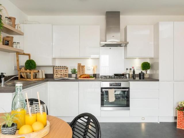 Flat for sale in Greenfields, Red Hill