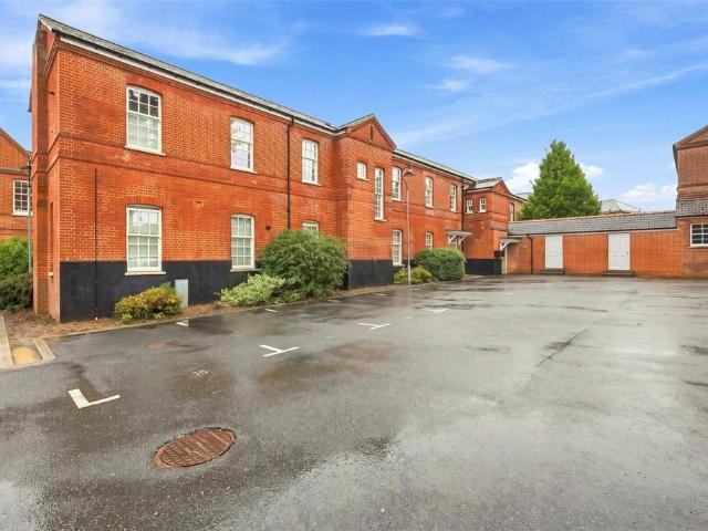 Flat for sale in Moulsham, Chelmsford