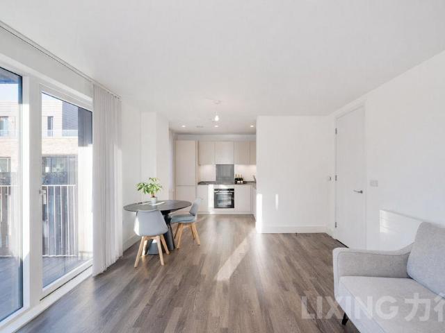 Flat for sale in London Borough of Lewisham, New Cross