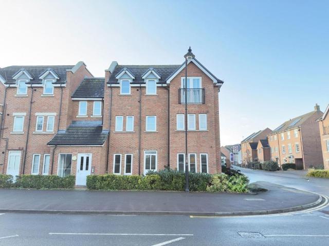 Flat for sale in Milton Keynes