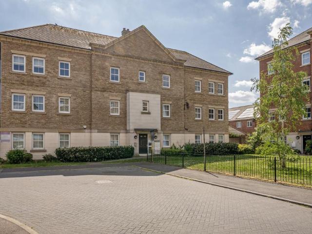 Flat for sale in London Borough of Bexley, Greater London