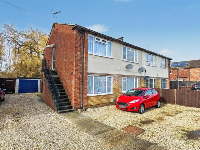 Flat for sale in Farnborough, Hampshire