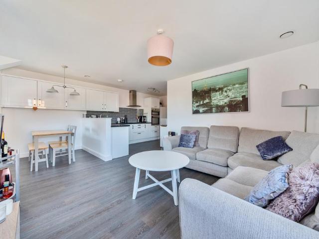 Flat for sale in Horfield, Feckenham