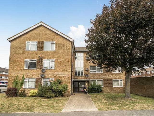 Flat for sale in Greater London