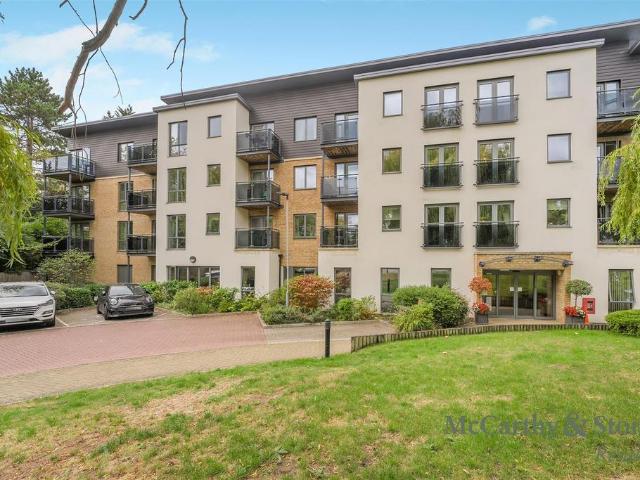 Flat for sale in Alstone, Cheltenham