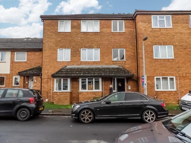 Flat for sale in Rodbourne, Swindon