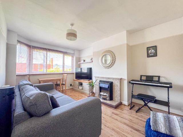 Flat for sale in Patchway