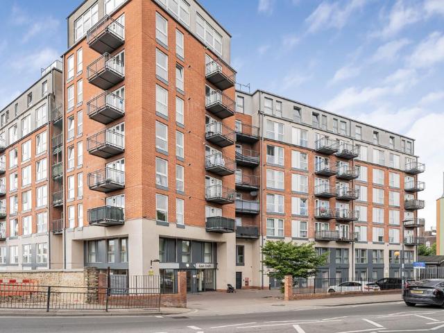 Flat for sale in South Harrow, Greater London