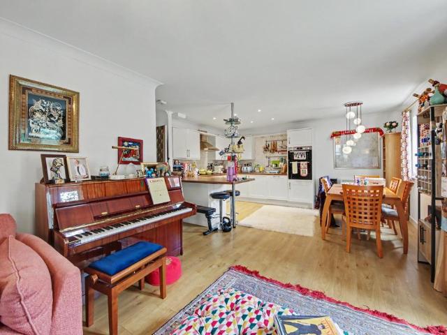 Flat for sale in City Centre, Georgia