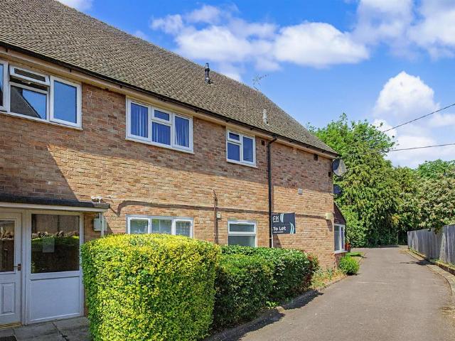 Flat for sale in Black Bourton, Oxfordshire