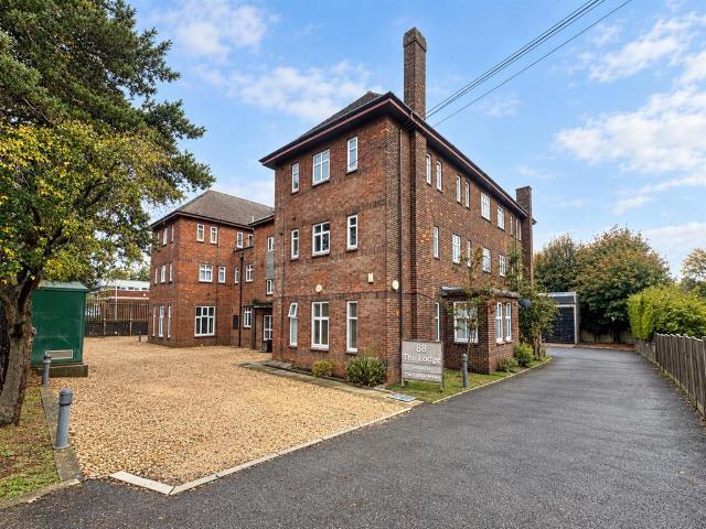 Flat for sale in Corby Village, Corby