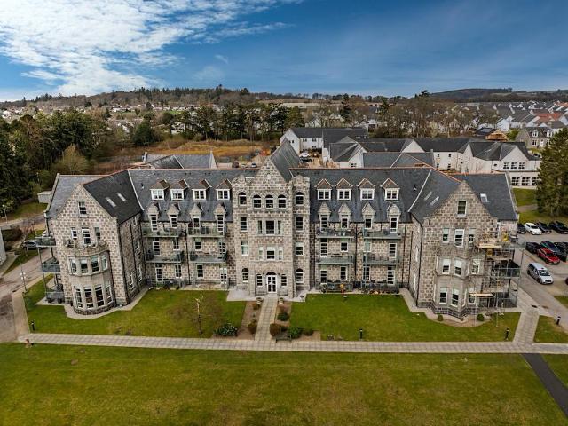 Flat for sale in Ballindoch, Scotland