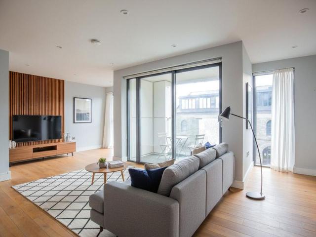 Flat for sale in Spike Island, Feckenham