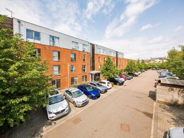 Flat for sale in St James, Sandown Park