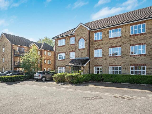Flat for sale in Reading