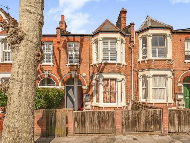 Flat for sale in London Borough of Southwark, Greater London