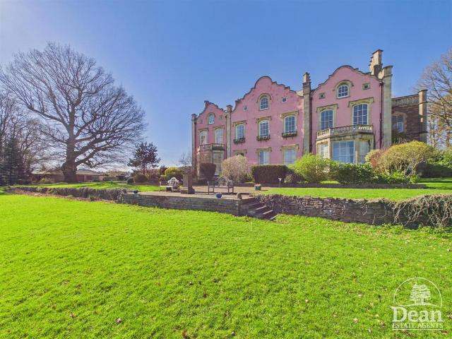 Flat for sale in Bromsberrow Heath, Gloucestershire