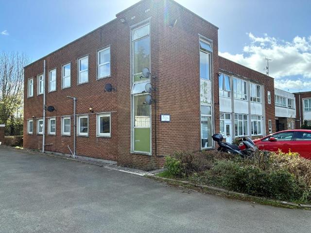 Flat for sale in Greenhill, Crookhill