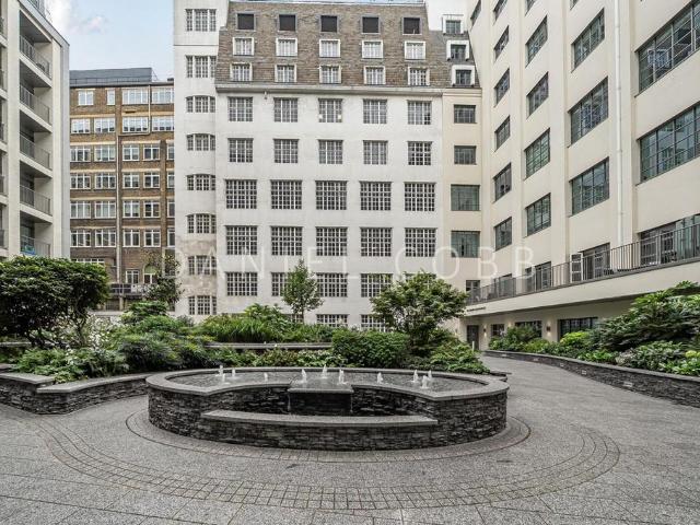 Flat for sale in Westminster, Greater London