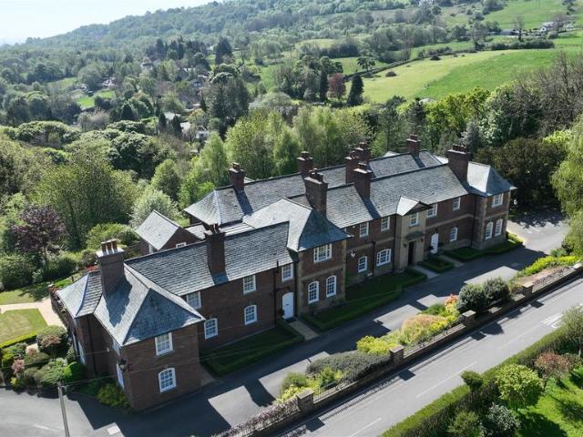 Flat for sale in Minera, Wales