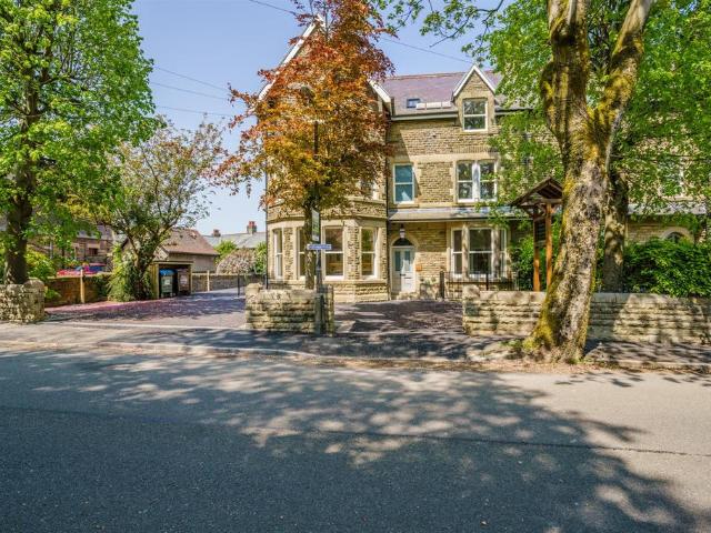 Flat for sale in Charlesworth, East Midlands