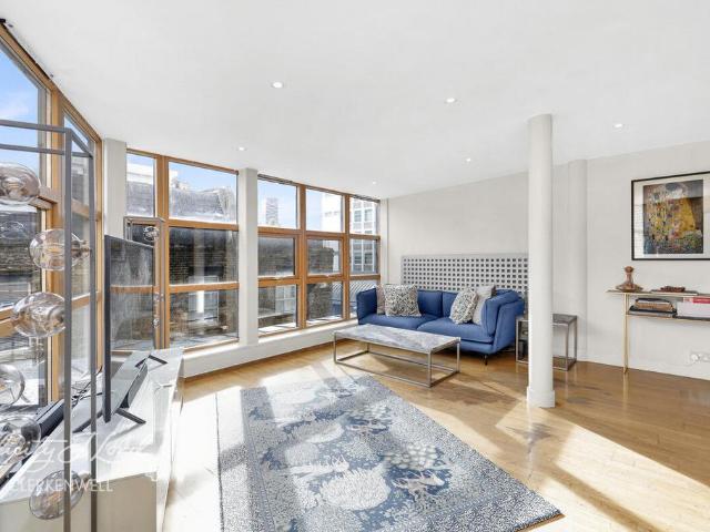 Flat for sale in Finsbury, Greater London