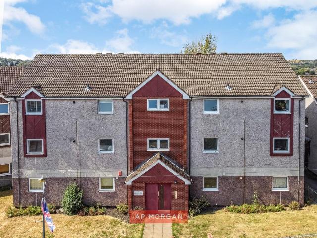 Flat for sale in Rednal, West Midlands
