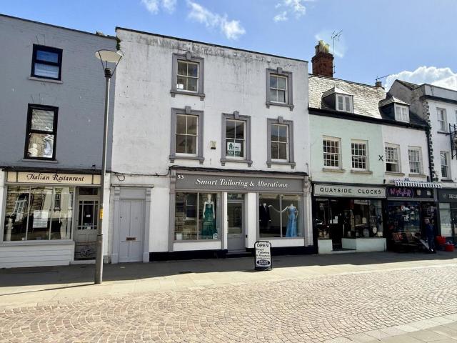 Flat for sale in Kings Barton, Gloucester