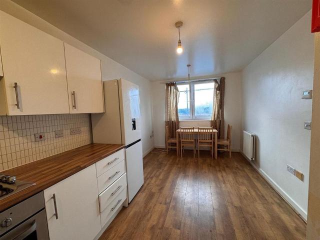 Flat for sale in Colindale, Greater London