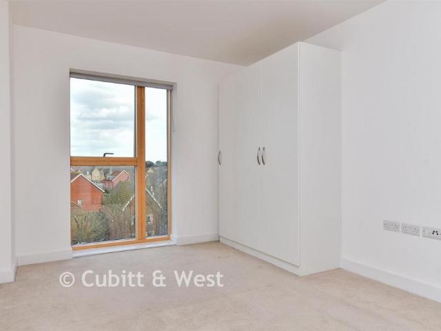Flat for sale in West Worthing, Worthing