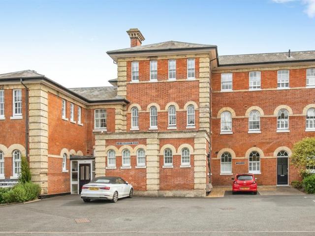 Flat for sale in California, Key Street