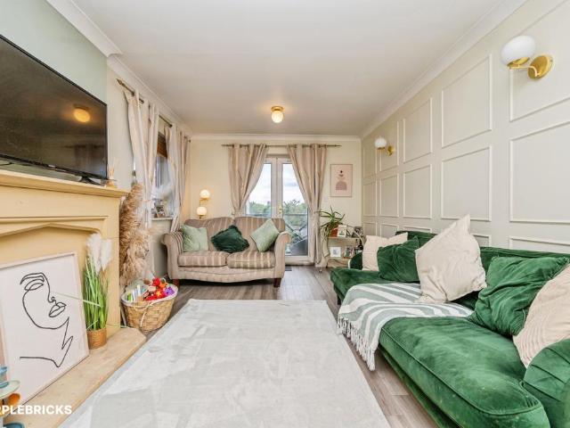 Flat for sale in Aggborough, Wyre Forest