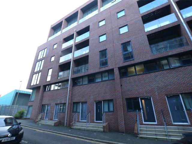 Flat for sale in Chinatown, Calderstones