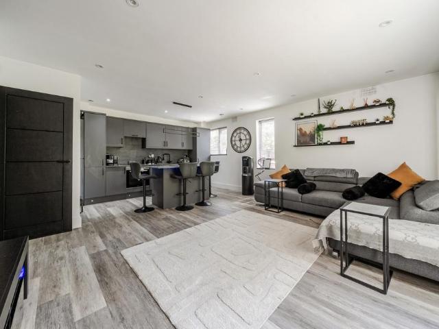 Flat for sale in London Borough of Lewisham, Greater London