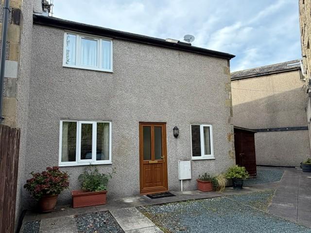 Flat for sale in Settle, York and North Yorkshire