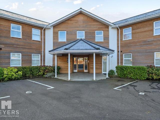 Flat for sale in Sherborne, East Dorset