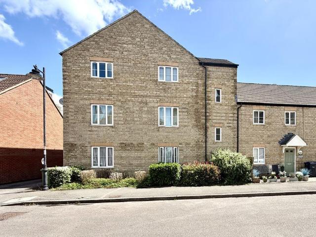 Flat for sale in Calne