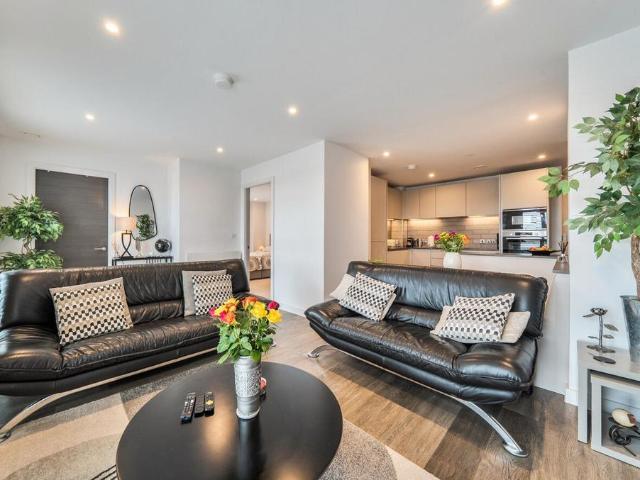 Flat for sale in MediaCityUK, Salford