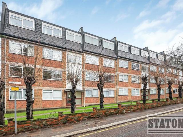 Flat for sale in High Barnet, Isle Of Man