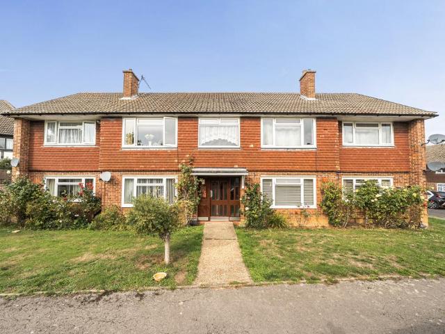 Flat for sale in Halstead, Sevenoaks